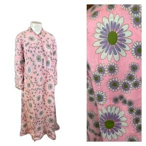 1970s Pink Purple Flower Power Cotton Nightgown pajamas / Small